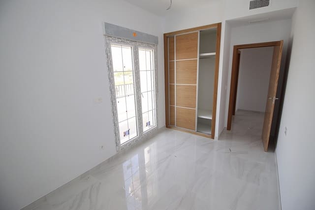 4 bedroom Villa for sale in Pinoso with pool - € 449,000 (Ref: 8025089)