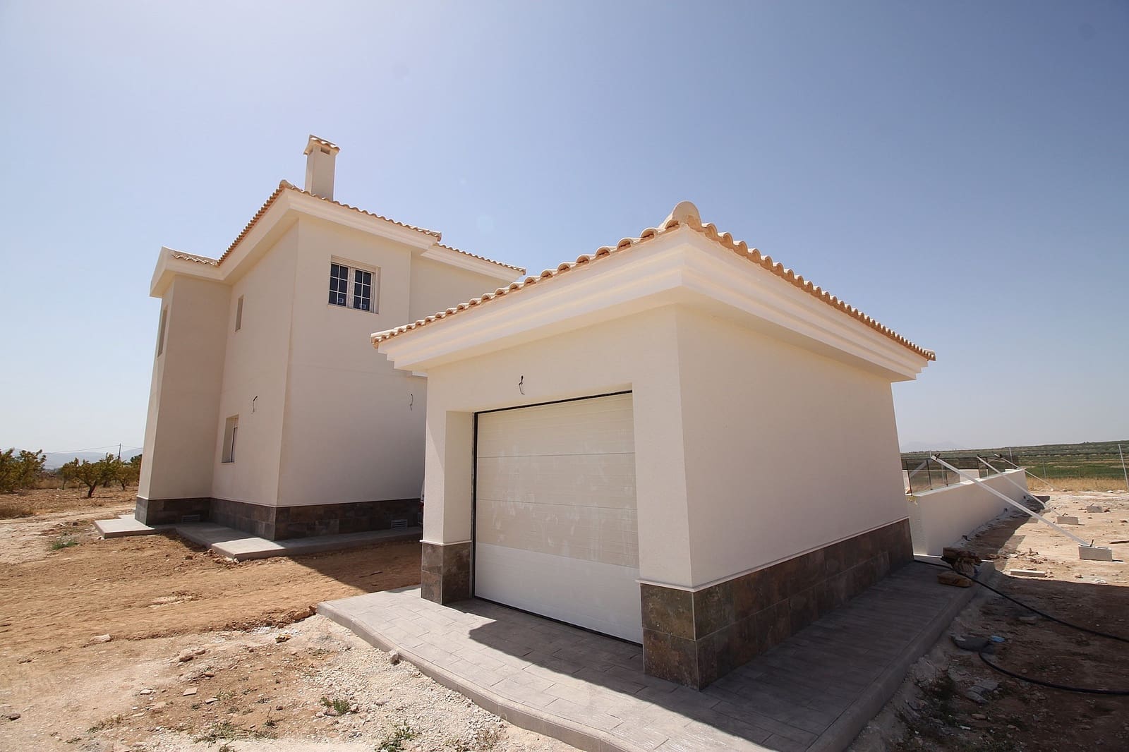 4 bedroom Villa for sale in Pinoso with pool - € 449,000 (Ref: 8025089)