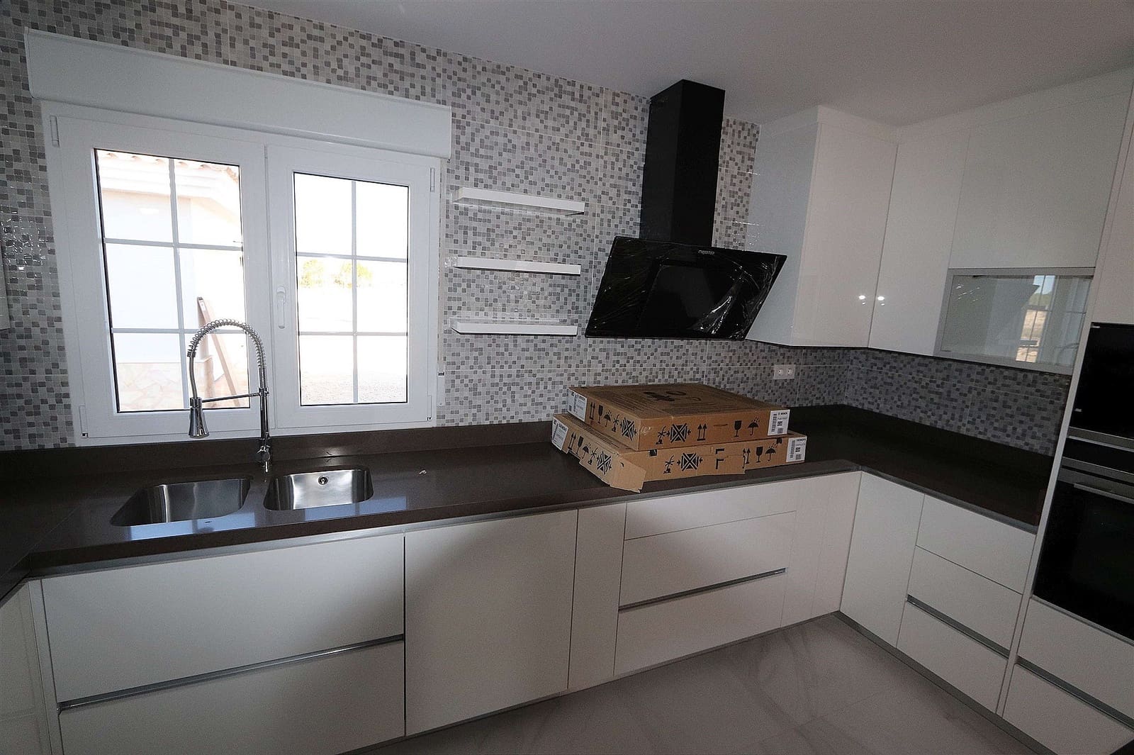 4 bedroom Villa for sale in Pinoso with pool - € 505,000 (Ref: 8025092)