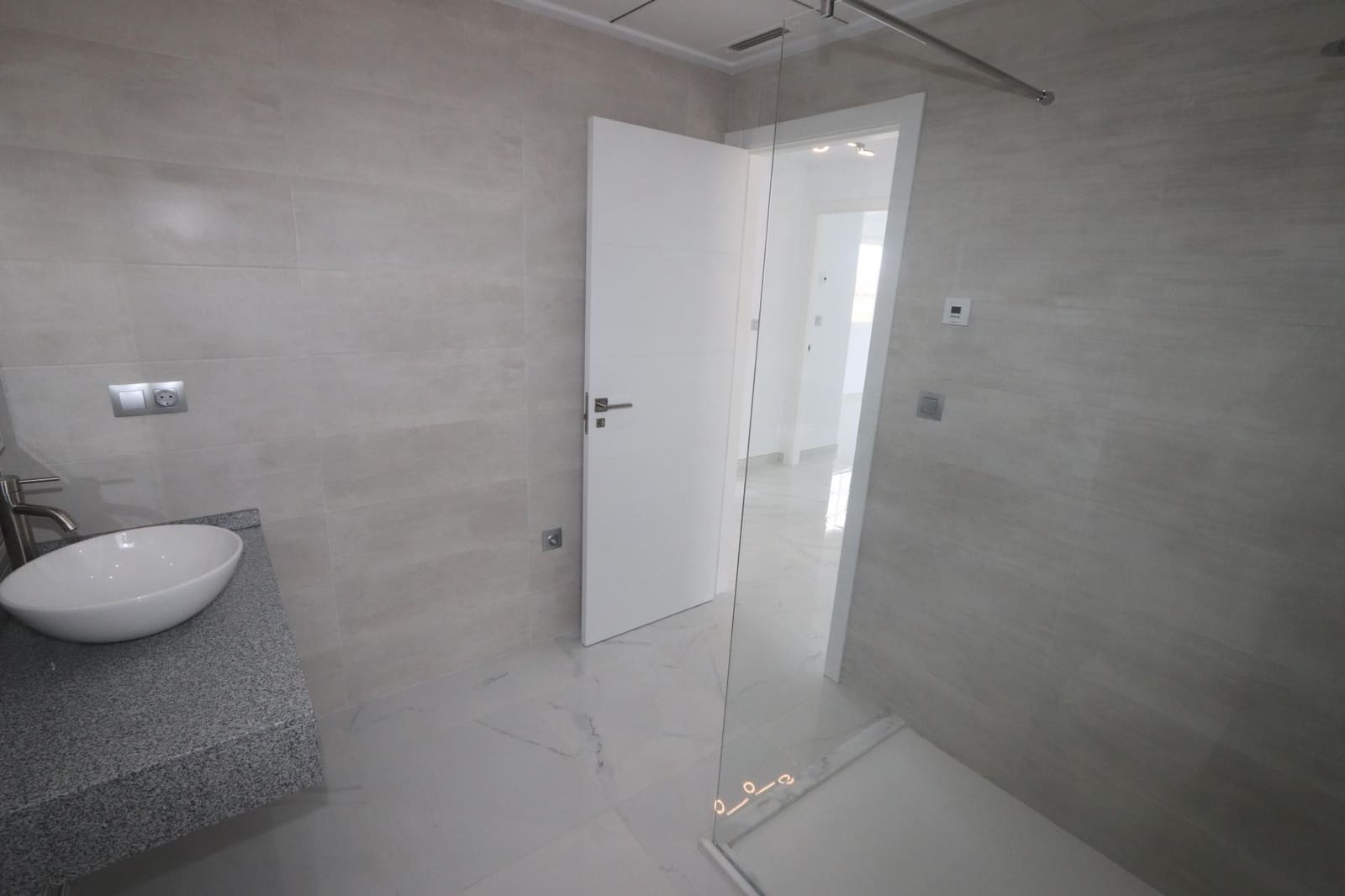 4 makuuhuone Huvila myytävänä paikassa Pinoso mukana uima-altaan - 423 000 € (Ref: 8025128)