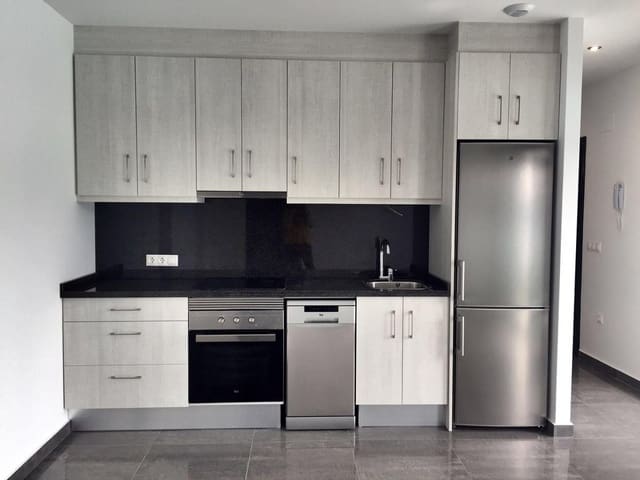 3 Zimmer Villa zu verkaufen in Pinoso mit Pool - 398.000 € (Ref: 8212837)