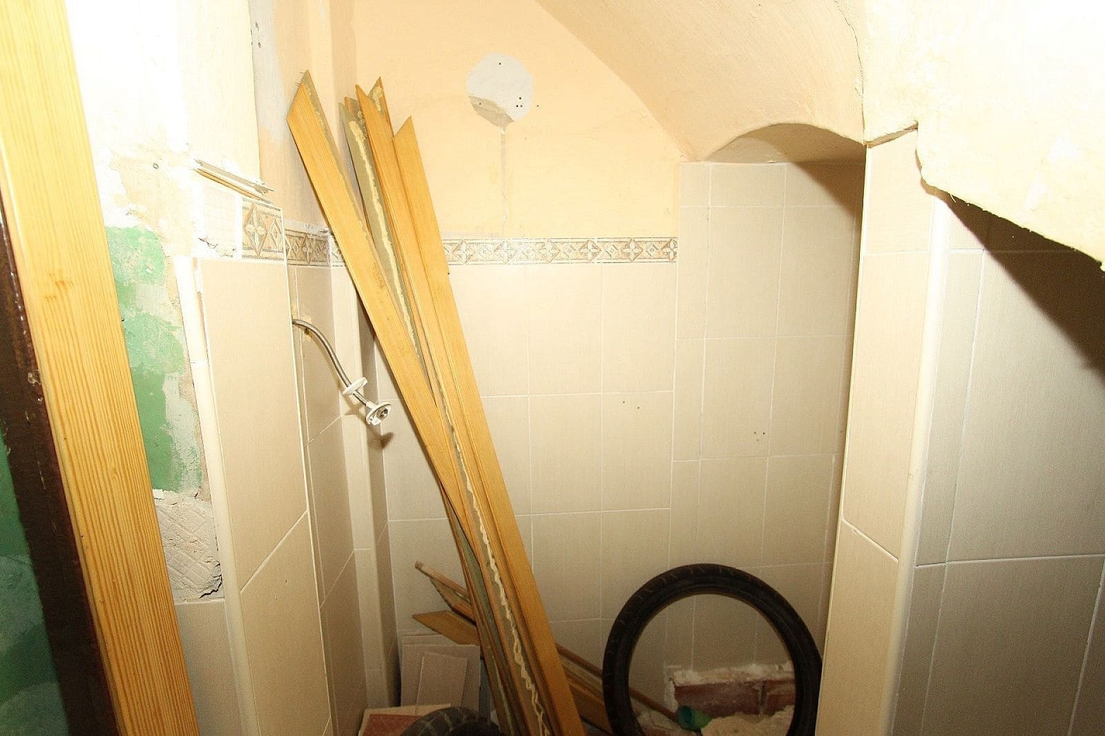 6 soverom Hus til salgs i Villena med svømmebasseng - € 80 000 (Ref: 8559033)