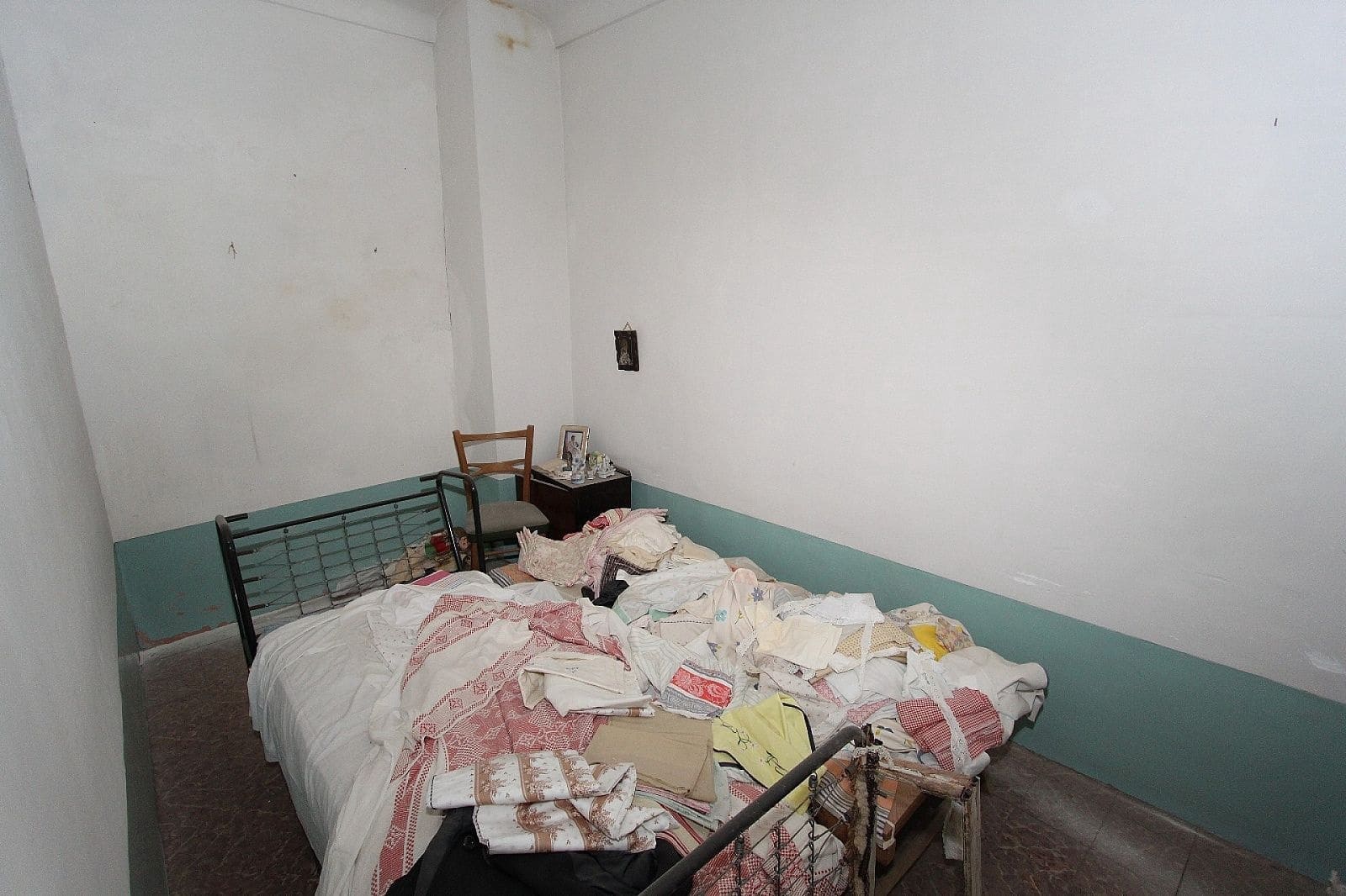 6 soverom Hus til salgs i Villena med svømmebasseng - € 80 000 (Ref: 8559033)