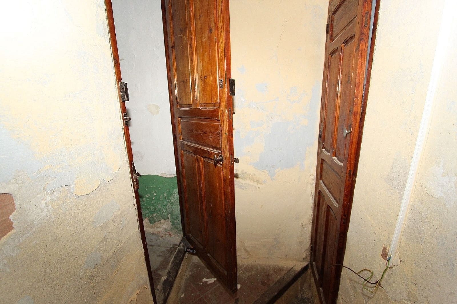 6 soverom Hus til salgs i Villena med svømmebasseng - € 80 000 (Ref: 8559033)