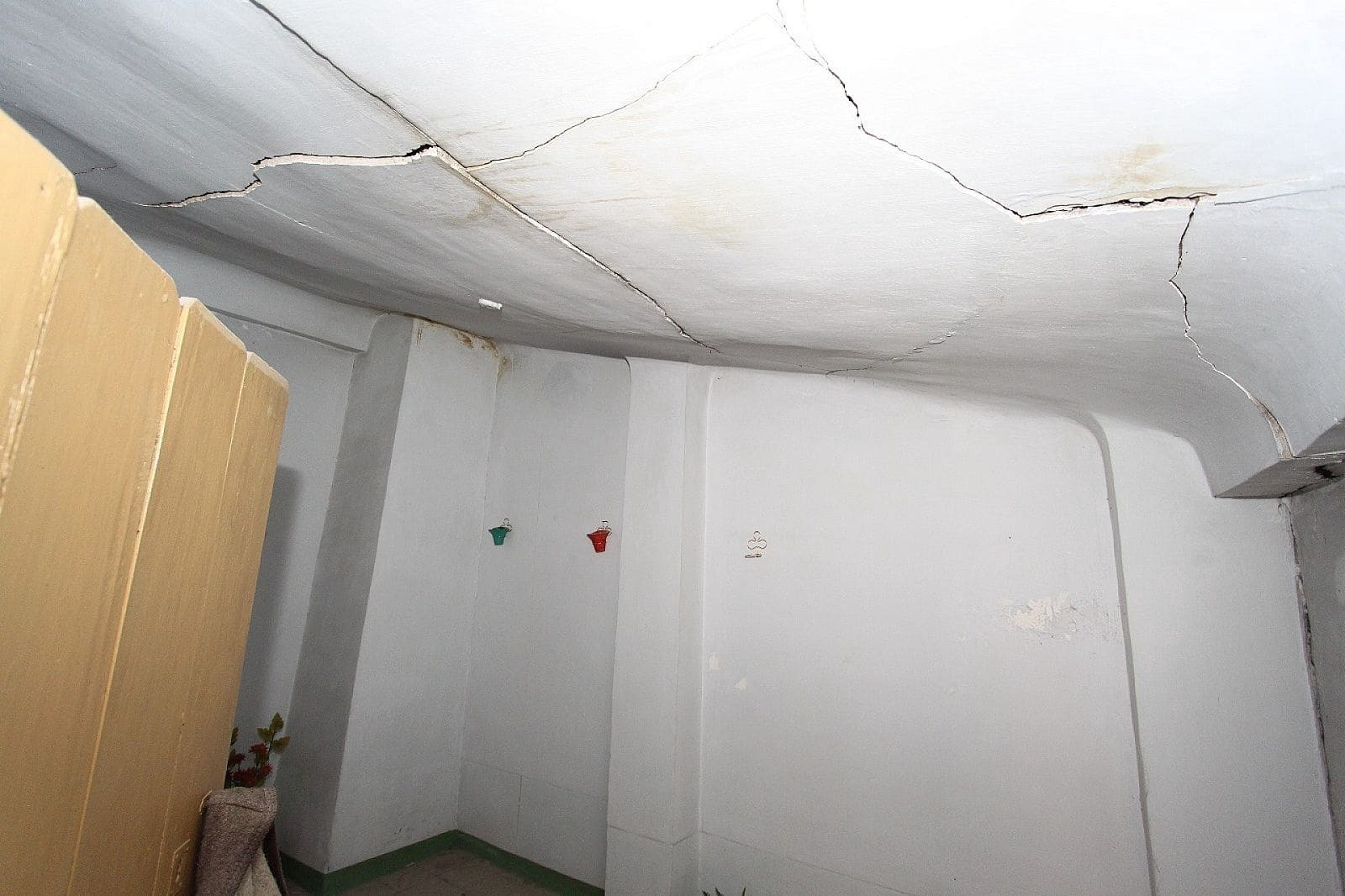 6 soverom Hus til salgs i Villena med svømmebasseng - € 80 000 (Ref: 8559033)