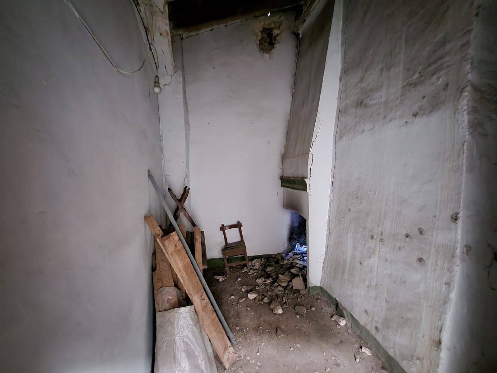 Hus til salgs i Villena med svømmebasseng - € 59 500 (Ref: 8655638)