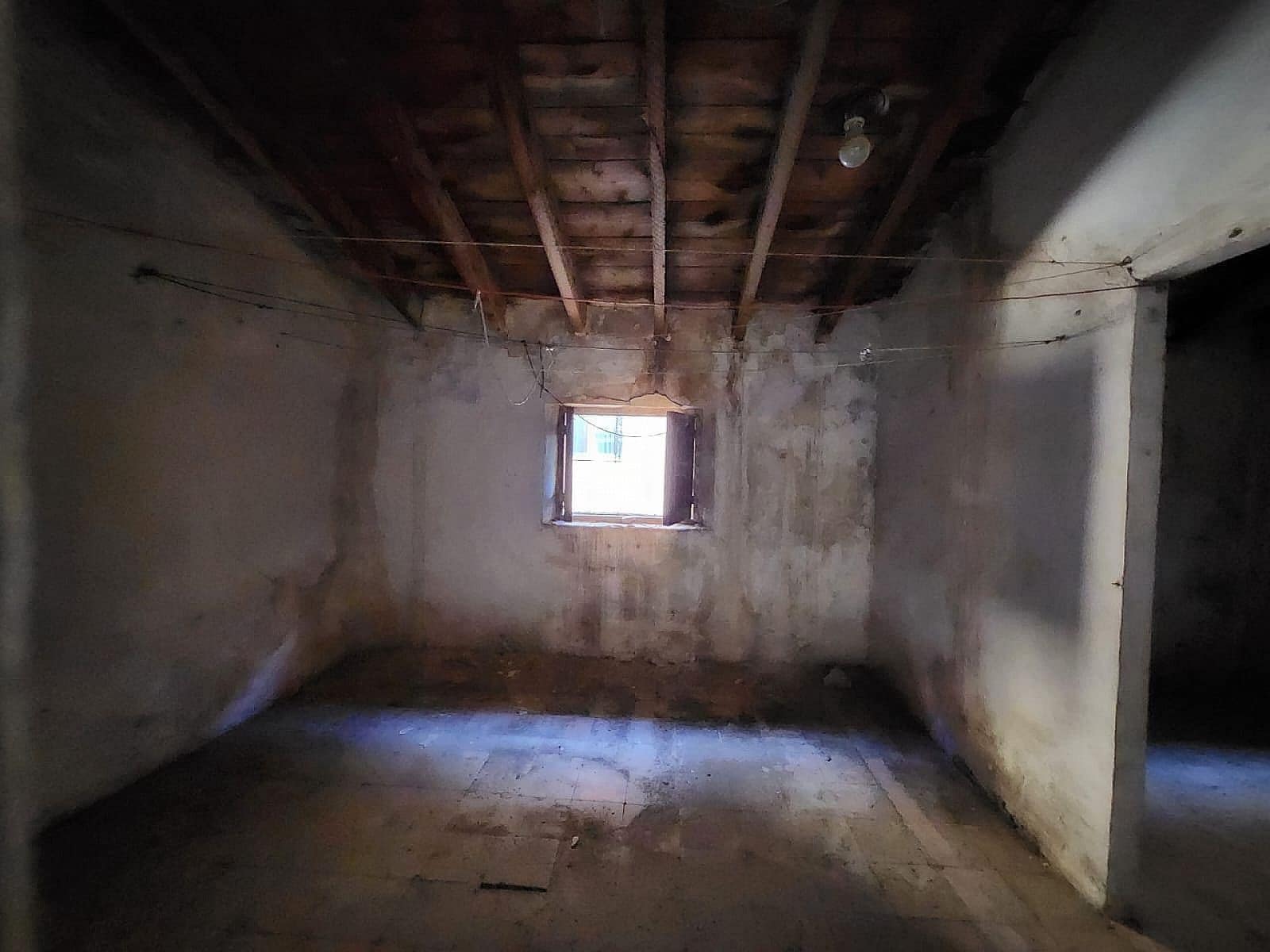 Hus til salgs i Villena med svømmebasseng - € 59 500 (Ref: 8655638)