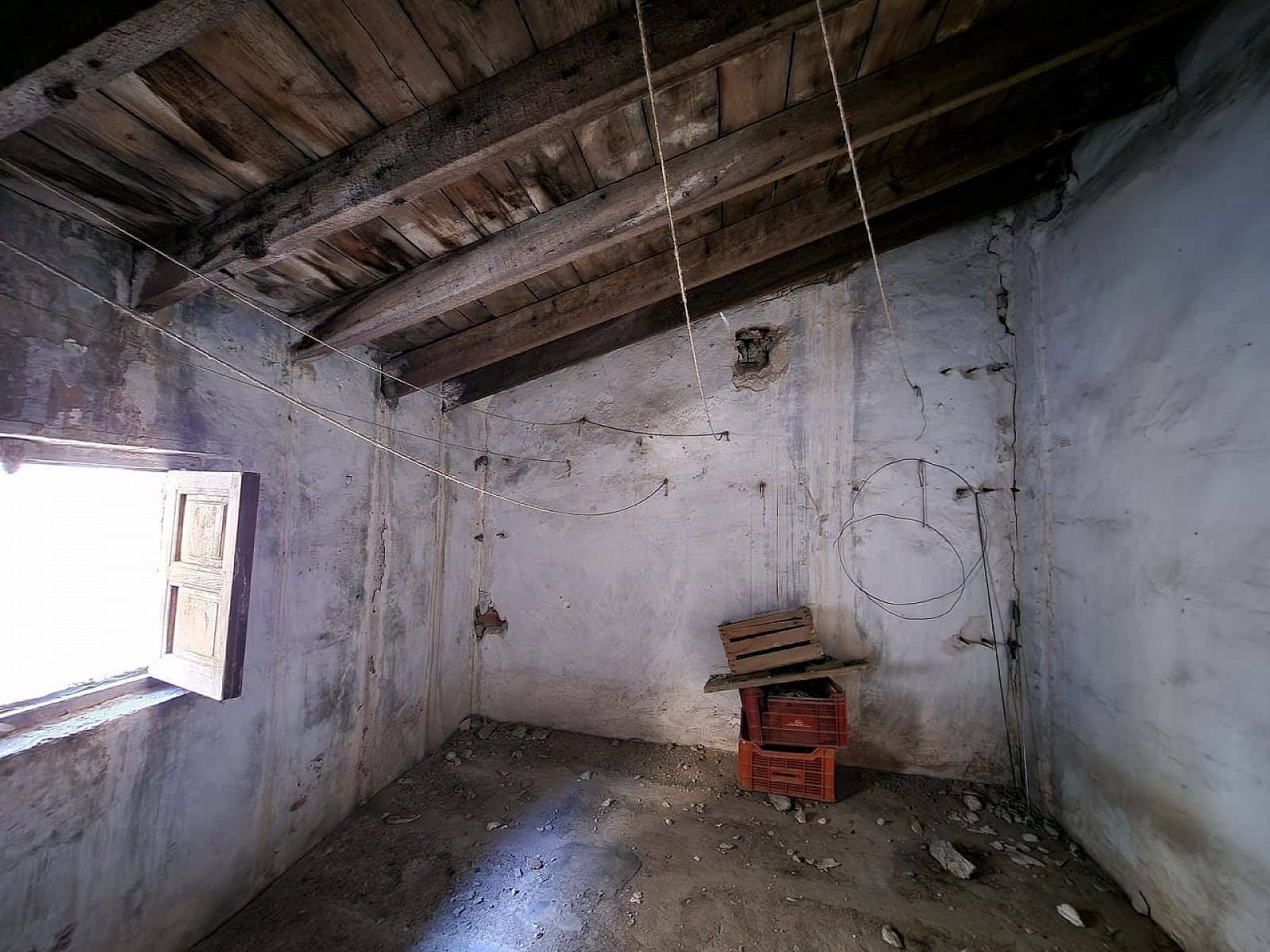 Hus til salgs i Villena med svømmebasseng - € 59 500 (Ref: 8655638)