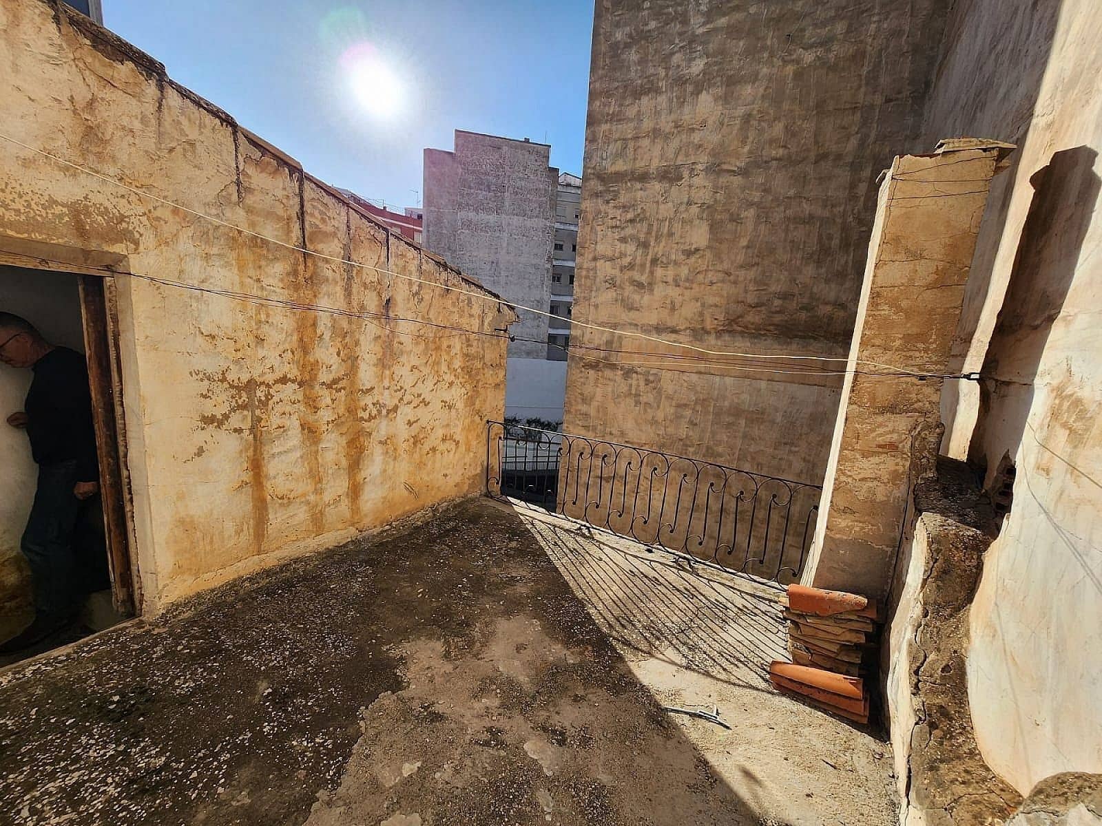 Hus til salgs i Villena med svømmebasseng - € 59 500 (Ref: 8655638)