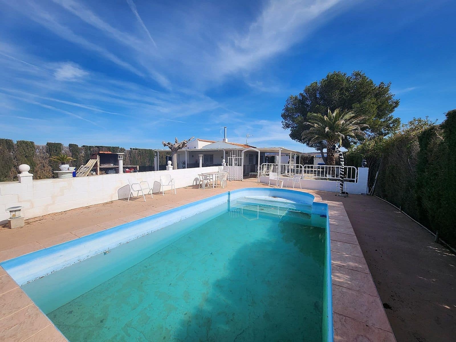 2 bedroom Villa for sale in Villena with pool - € 189,950 (Ref: 8655665)