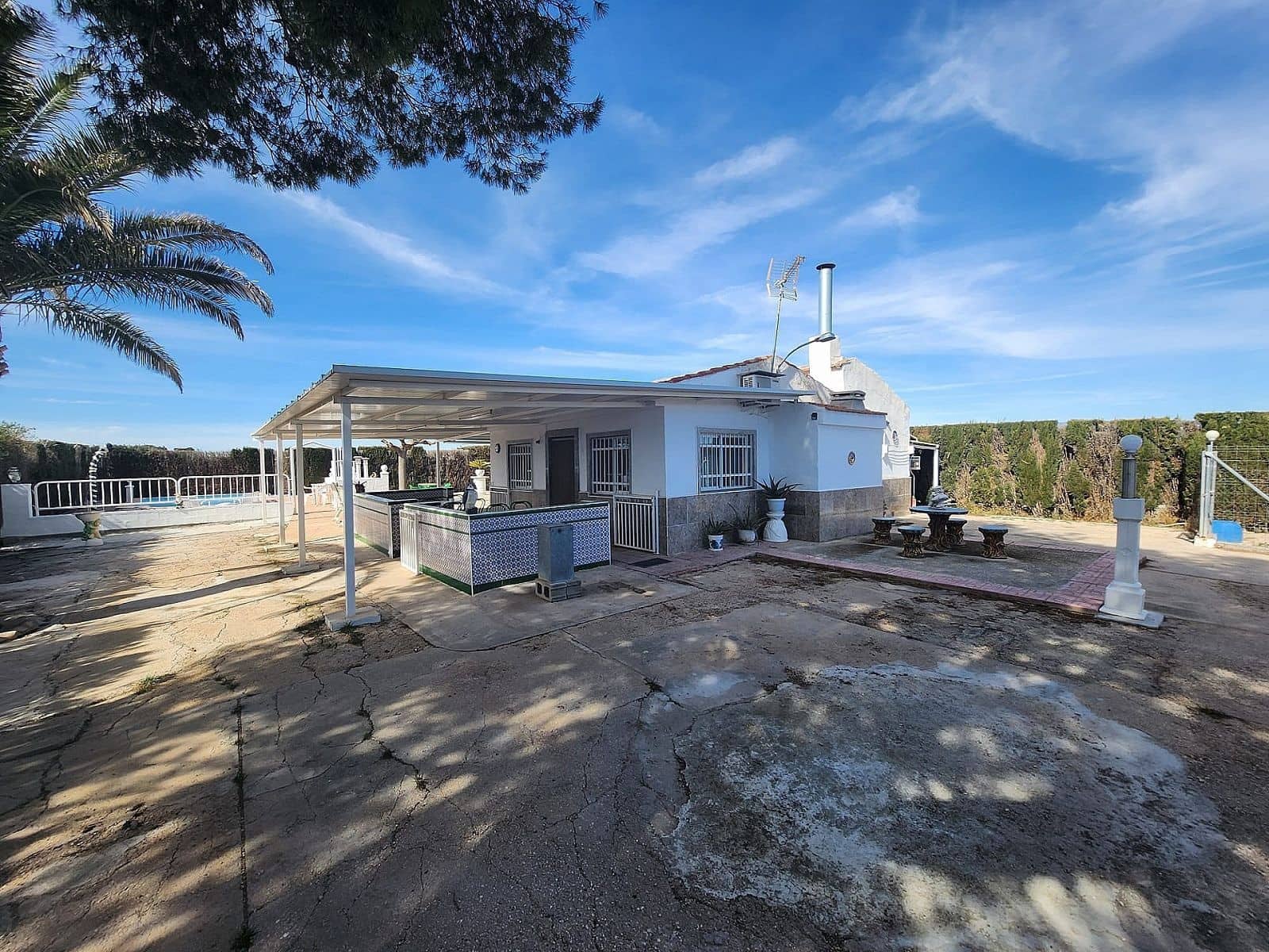 2 bedroom Villa for sale in Villena with pool - € 189,950 (Ref: 8655665)