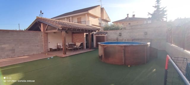 4 Zimmer Doppelhaus zu verkaufen in Caudete mit Pool - 360.500 € (Ref: 8666313)