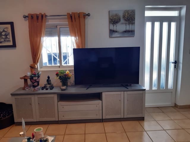 4 soveværelse Finca/Landehus til salg i Villena med swimmingpool - € 229.995 (Ref: 8820818)