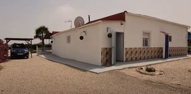 4 soveværelse Finca/Landehus til salg i Villena med swimmingpool - € 229.995 (Ref: 8820818)