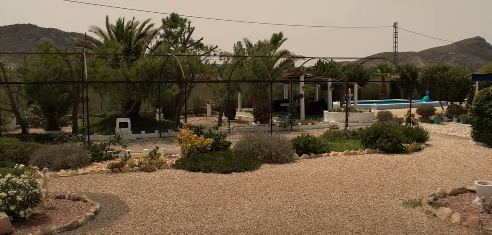 4 bedroom Finca/Country House for sale in Villena with pool - € 229,995 (Ref: 8820818)