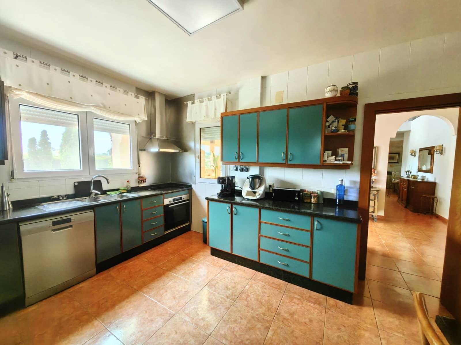 6 soveværelse Villa til salg i Yecla med swimmingpool garage - € 410.000 (Ref: 9077074)