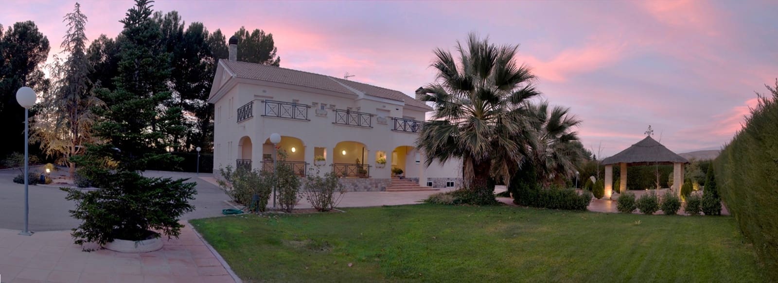 6 soveværelse Villa til salg i Yecla med swimmingpool garage - € 410.000 (Ref: 9077074)