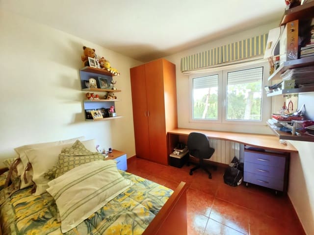 6 bedroom Villa for sale in Yecla with pool garage - € 410,000 (Ref: 9077074)