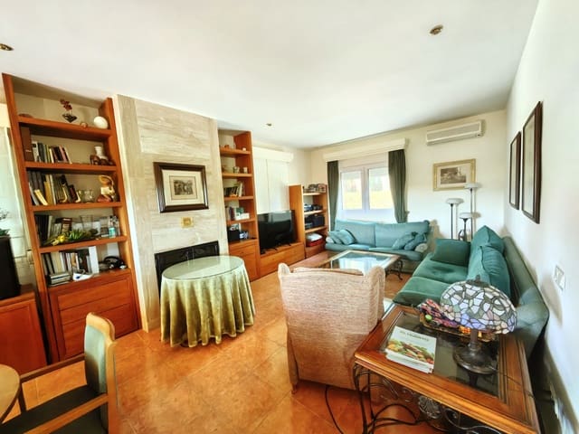 6 bedroom Villa for sale in Yecla with pool garage - € 410,000 (Ref: 9077074)