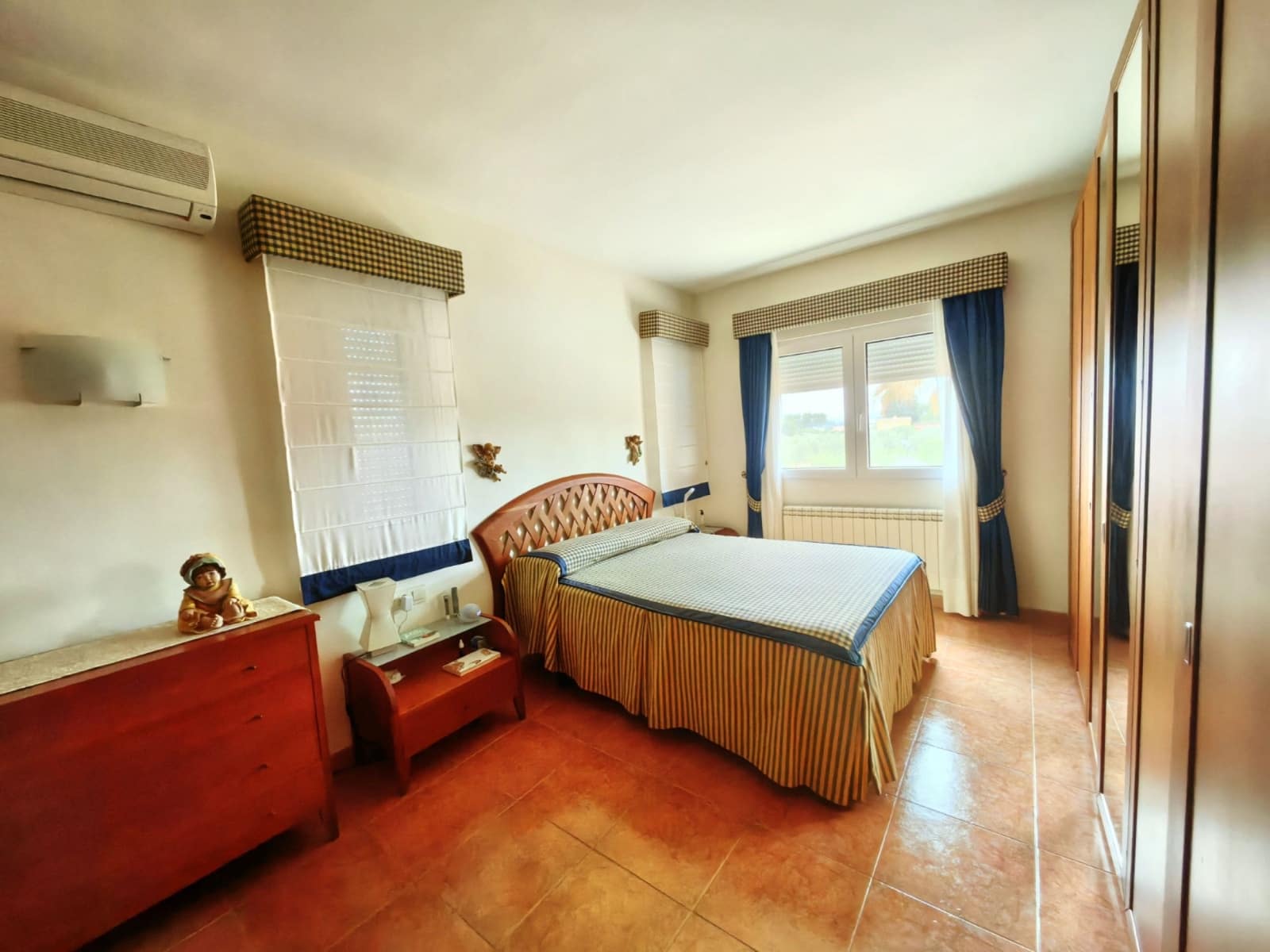 6 soveværelse Villa til salg i Yecla med swimmingpool garage - € 410.000 (Ref: 9077074)