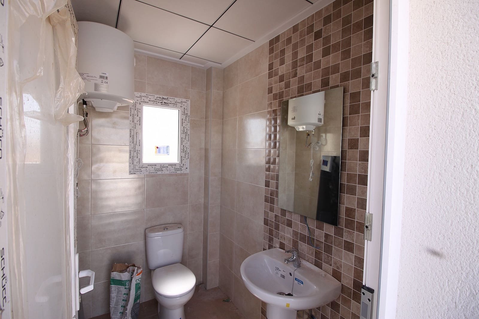 4 Zimmer Villa zu verkaufen in Pinoso mit Pool - 449.000 € (Ref: 9203422)