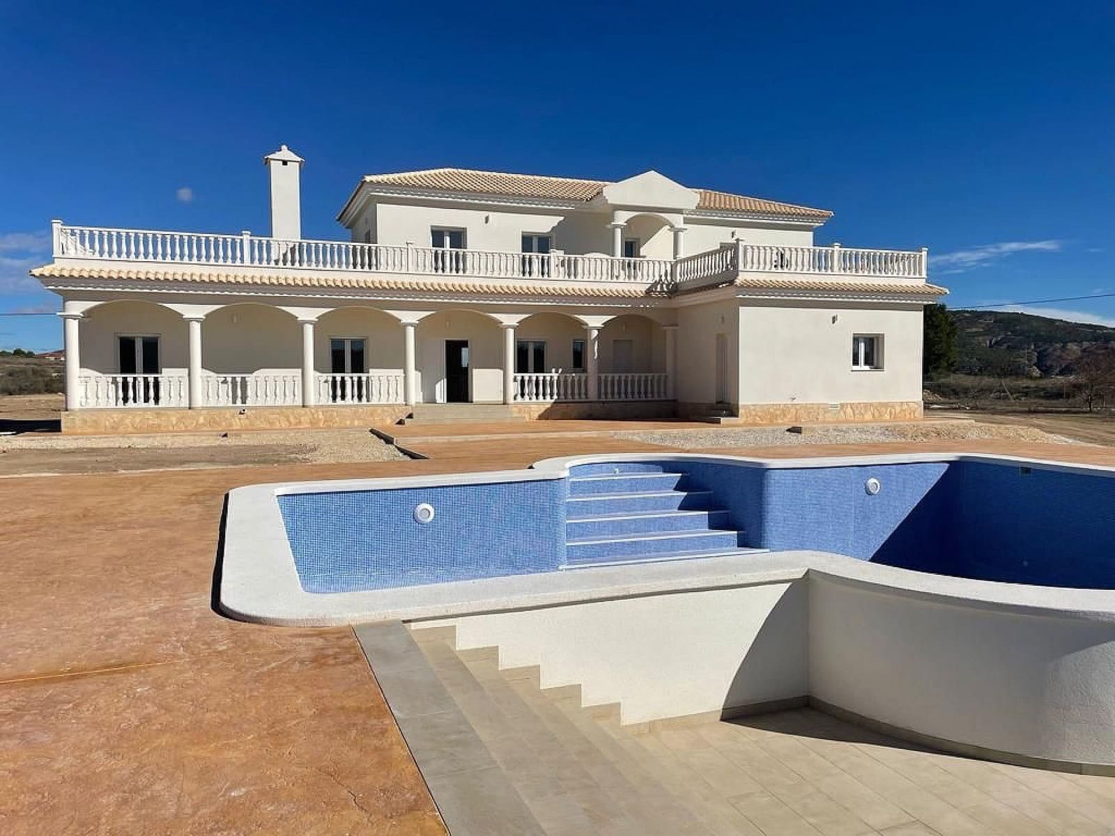 6 bedroom Villa for sale in Pinoso with pool - € 611,000 (Ref: 9203423)