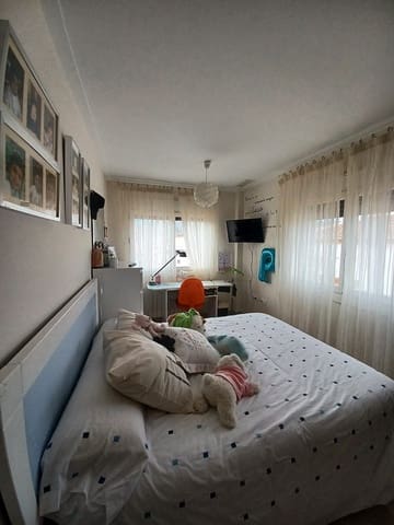 4 bedroom Villa for sale in Monóvar / Monóver with pool - € 339,950 (Ref: 9203426)