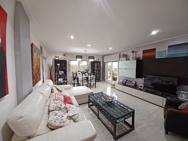 4 bedroom Villa for sale in Monóvar / Monóver with pool - € 339,950 (Ref: 9203426)