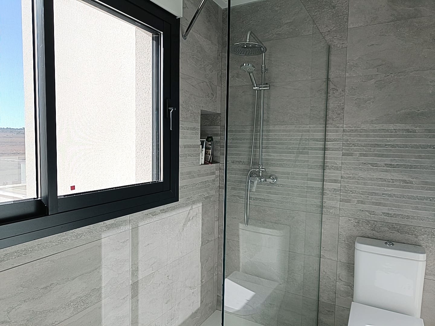 6 bedroom Villa for sale in Pinoso with pool - € 489,000 (Ref: 9279611)