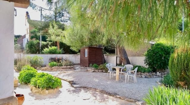 5 bedroom Semi-detached Villa for sale in Pinoso with pool - € 459,995 (Ref: 9319852)