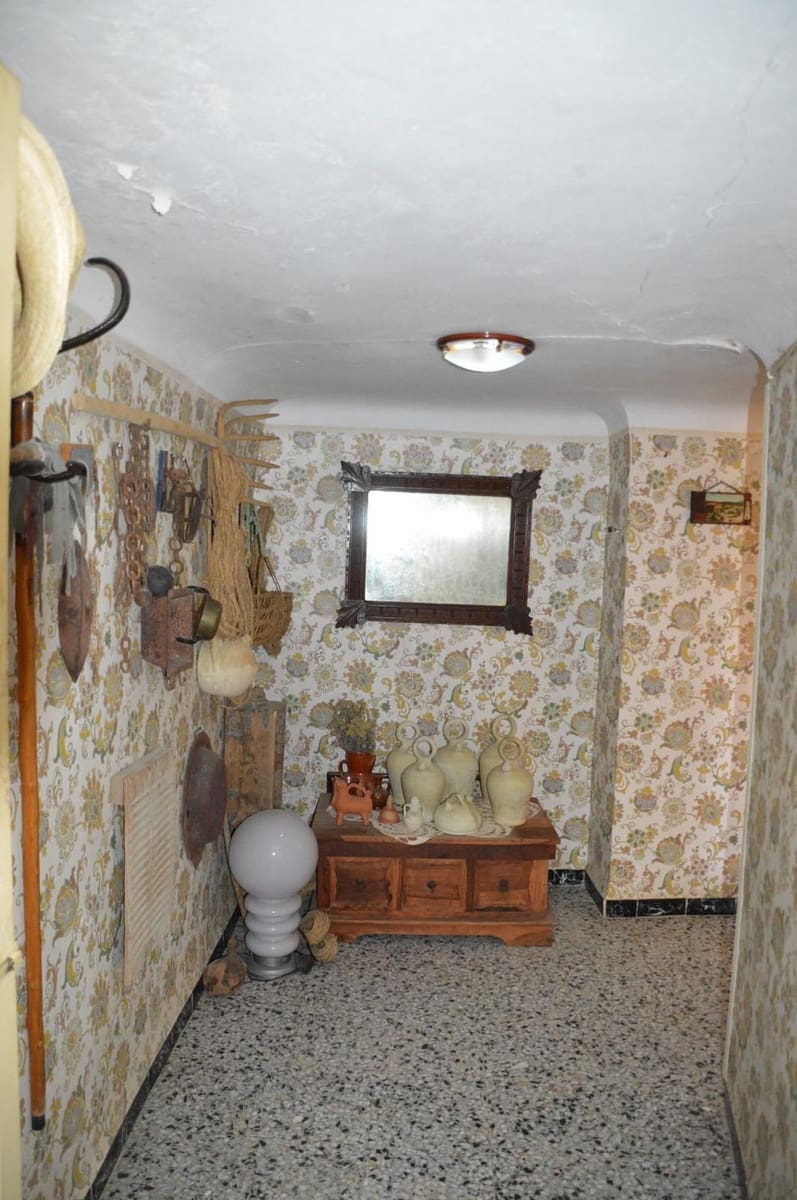 4 slaapkamer Grotwoning te koop in Jumilla met zwembad - € 95.000 (Ref: 9393583)