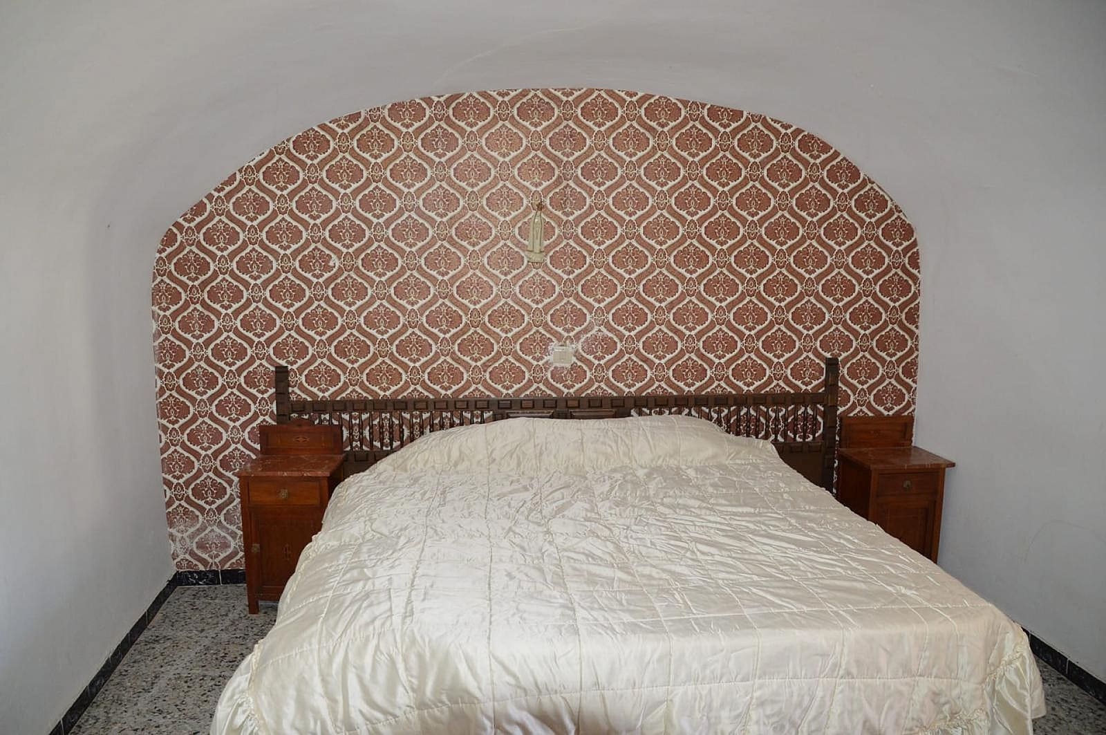 4 slaapkamer Grotwoning te koop in Jumilla met zwembad - € 95.000 (Ref: 9393583)