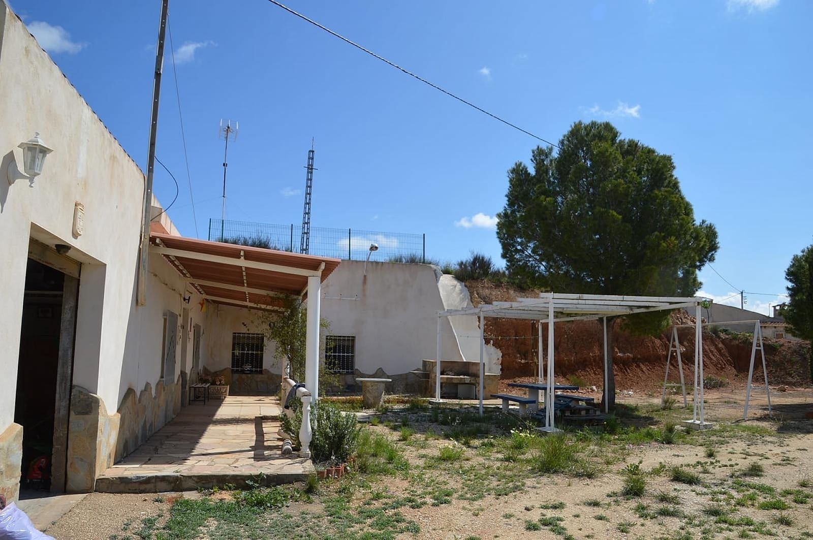 4 slaapkamer Grotwoning te koop in Jumilla met zwembad - € 95.000 (Ref: 9393583)