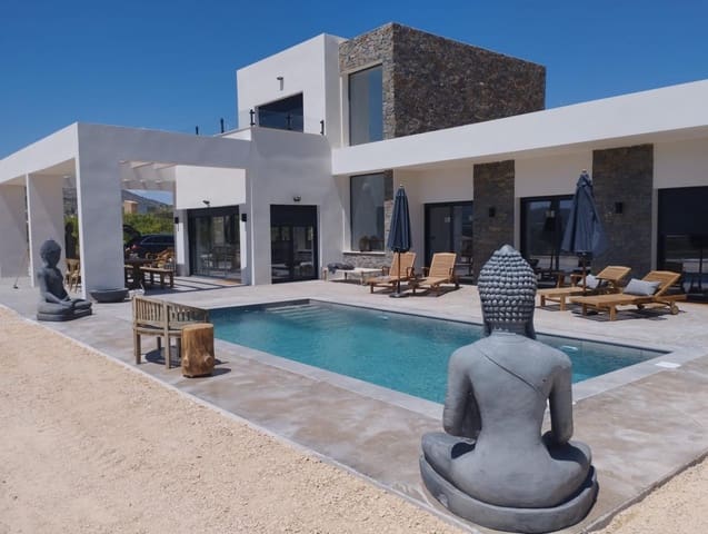 4 bedroom Villa for sale in Aspe with pool - € 465,000 (Ref: 9400262)