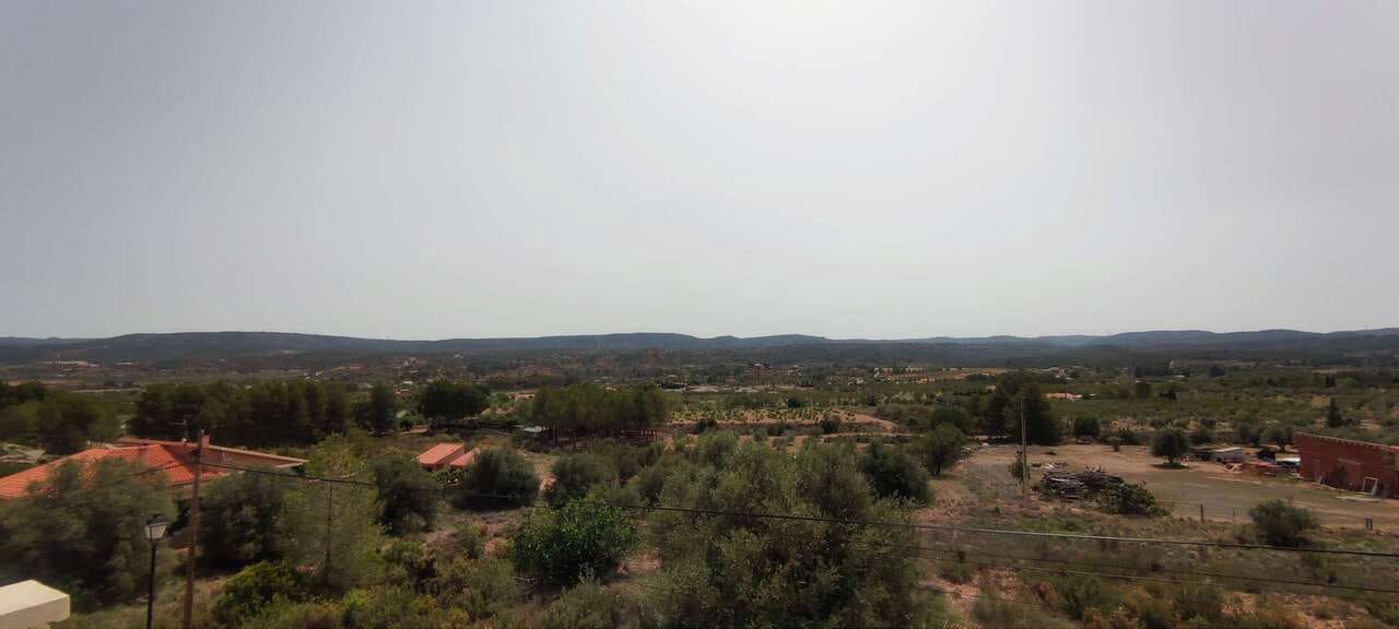 Local Comercial de 9 habitaciones en Ayora en venta con piscina - 620.000 € (Ref: 9475763)