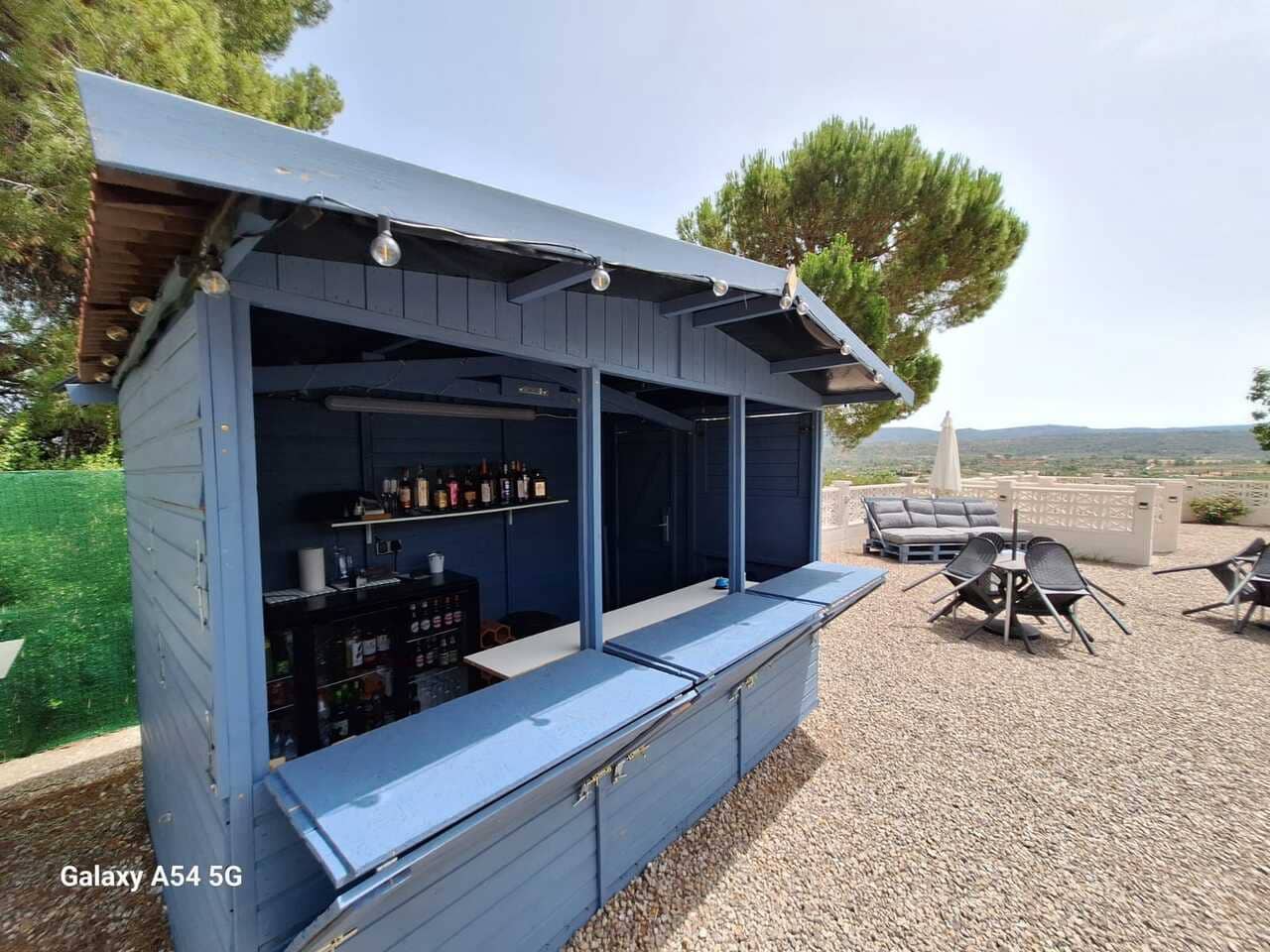 Local Comercial de 9 habitaciones en Ayora en venta con piscina - 620.000 € (Ref: 9475763)