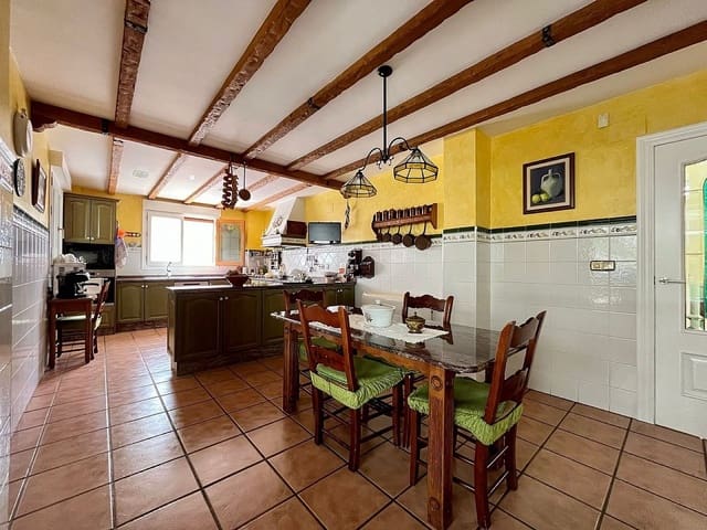 4 sypialnia Dom na sprzedaż w Sax z basenem - 415 000 € (Ref: 9475768)