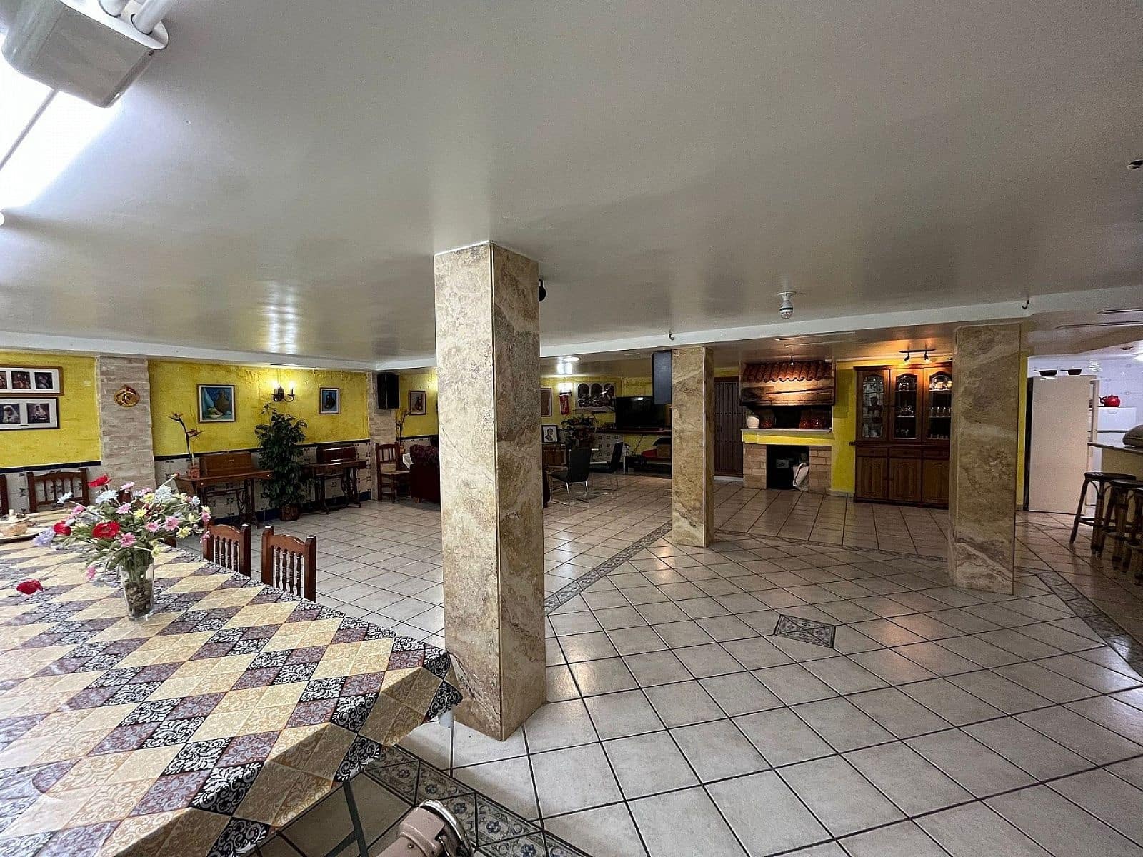 4 sypialnia Dom na sprzedaż w Sax z basenem - 415 000 € (Ref: 9475768)