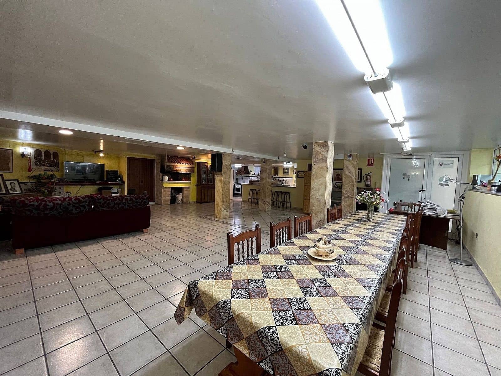 4 sypialnia Dom na sprzedaż w Sax z basenem - 415 000 € (Ref: 9475768)