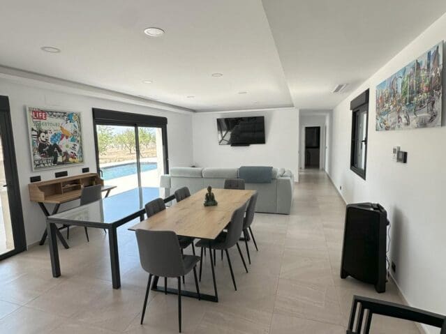 3 sypialnia Willa na sprzedaż w Pinoso z basenem - 365 000 € (Ref: 9475780)