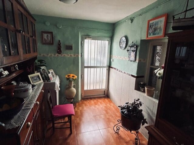 9 bedroom Finca/Country House for sale in L'Algueña / Alguenya - € 229,995 (Ref: 9475787)