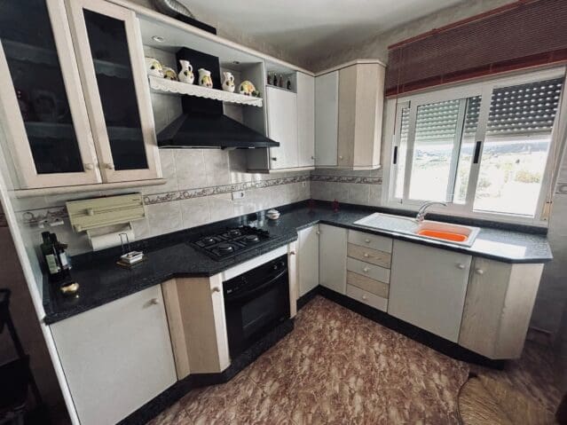 9 bedroom Finca/Country House for sale in L'Alguena / Alguenya - € 229,995 (Ref: 9475787)