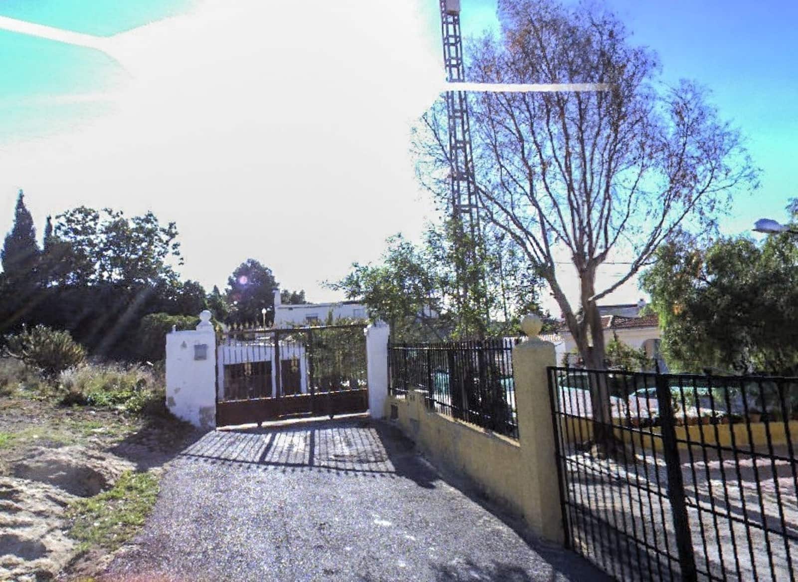 Chalet de 5 habitaciones en Elche / Elx en venta con piscina - 365.000 € (Ref: 9547359)