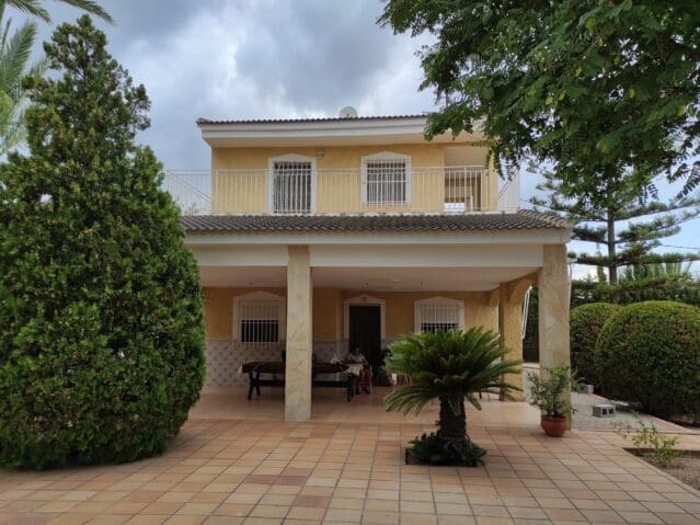 5 bedroom Villa for sale in Crevillente / Crevillent with pool - € 325,000 (Ref: 9638922)