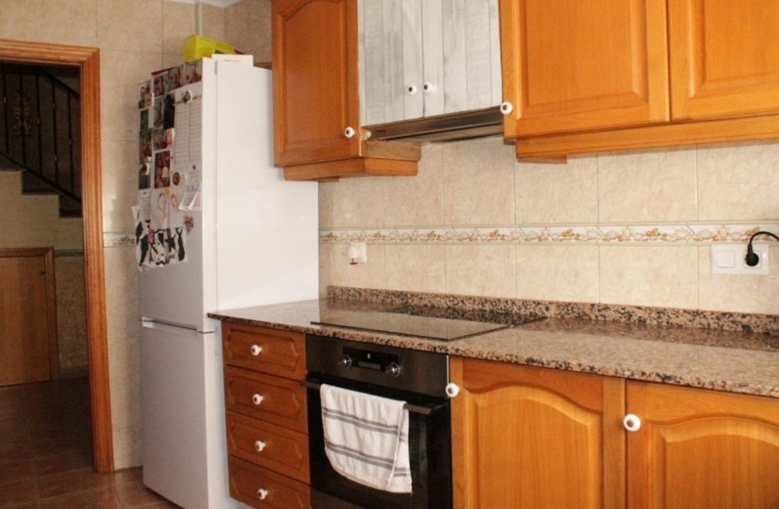 3 makuuhuone Omakotitalo myytävänä paikassa Pinoso - 157 995 € (Ref: 9727678)