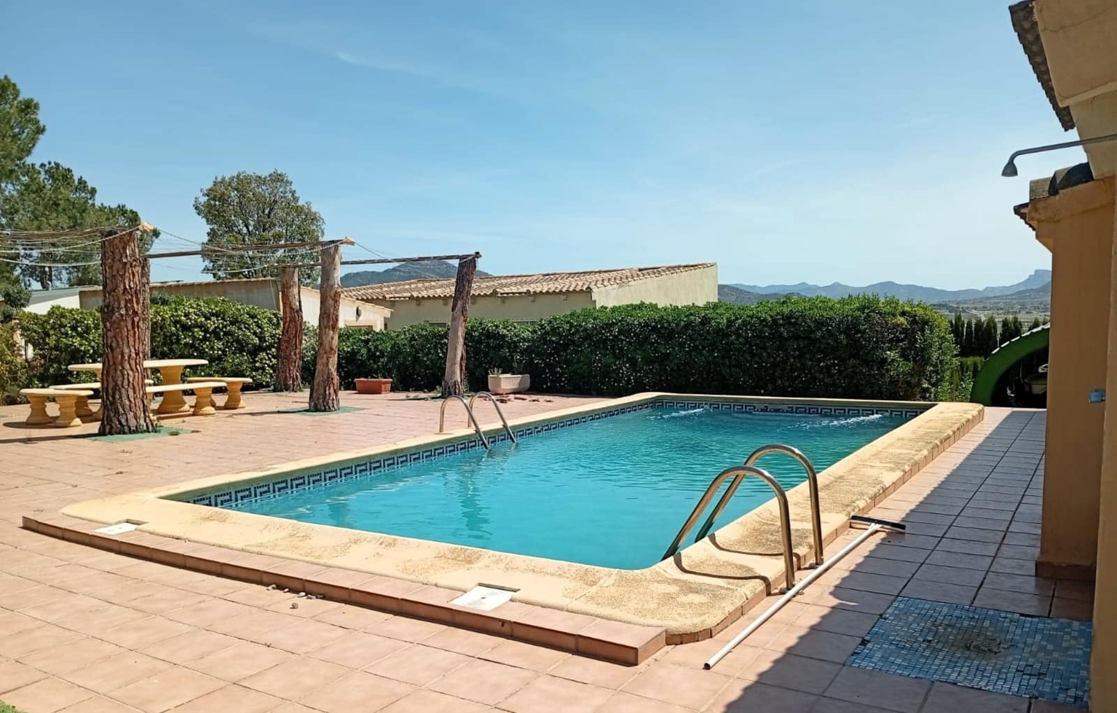 4 sypialnia Finka/Dom wiejski na sprzedaż w Salinas z basenem garażem - 470 000 € (Ref: 9789934)