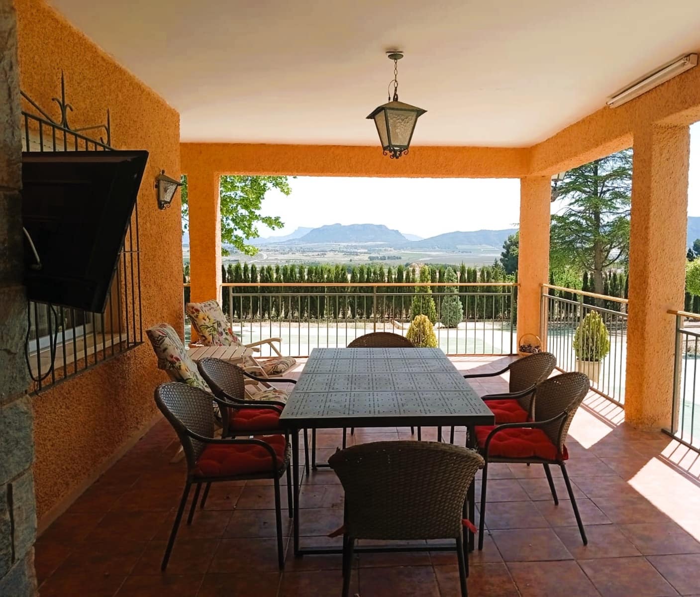 4 sypialnia Finka/Dom wiejski na sprzedaż w Salinas z basenem garażem - 470 000 € (Ref: 9789934)