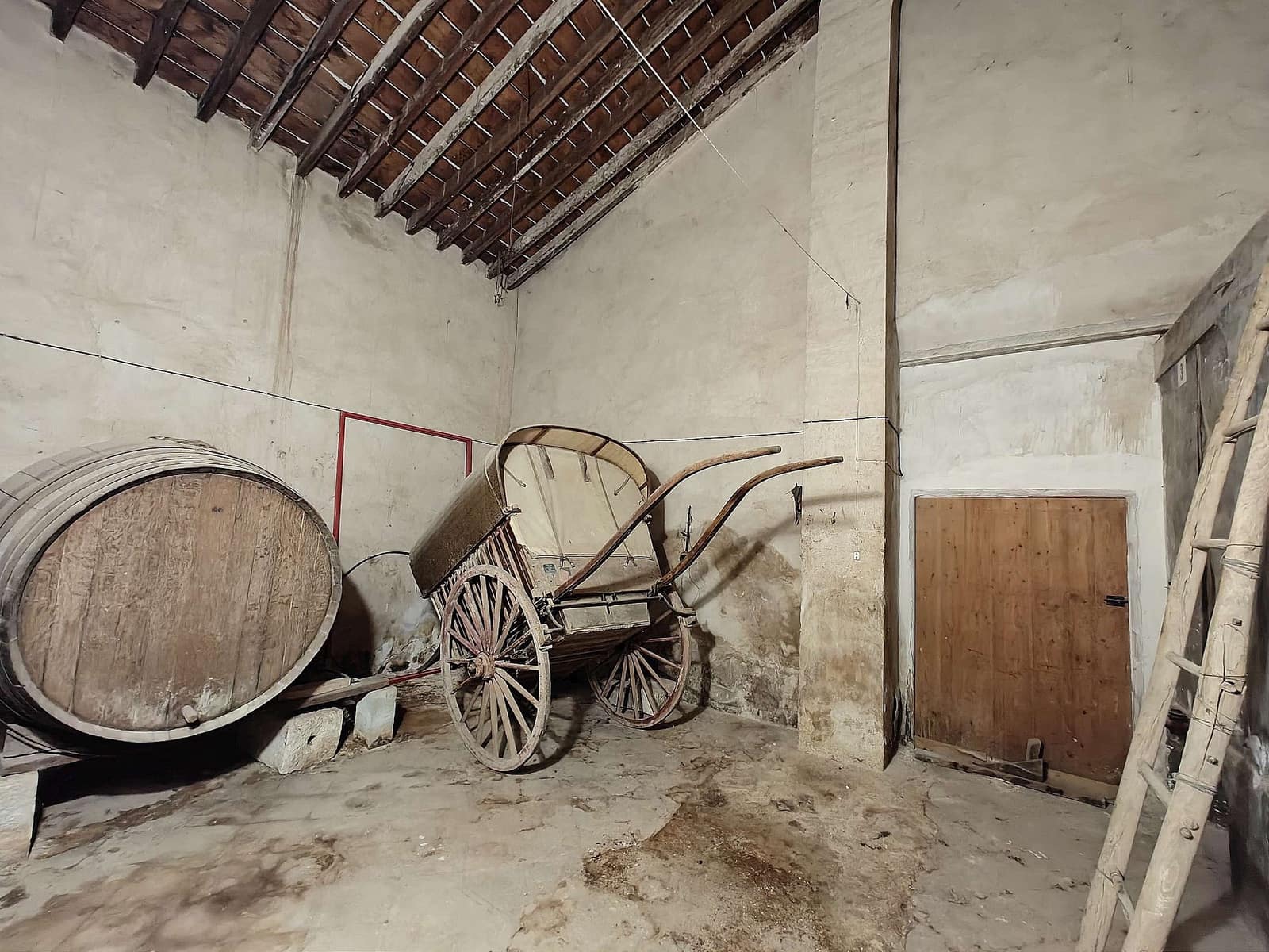 6 bedroom Finca/Country House for sale in Pinoso with pool - € 425,000 (Ref: 9789935)