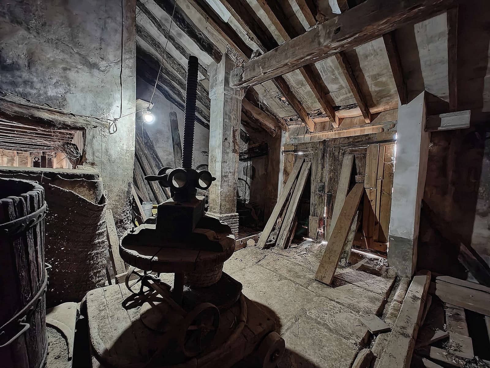 6 bedroom Finca/Country House for sale in Pinoso with pool - € 425,000 (Ref: 9789935)