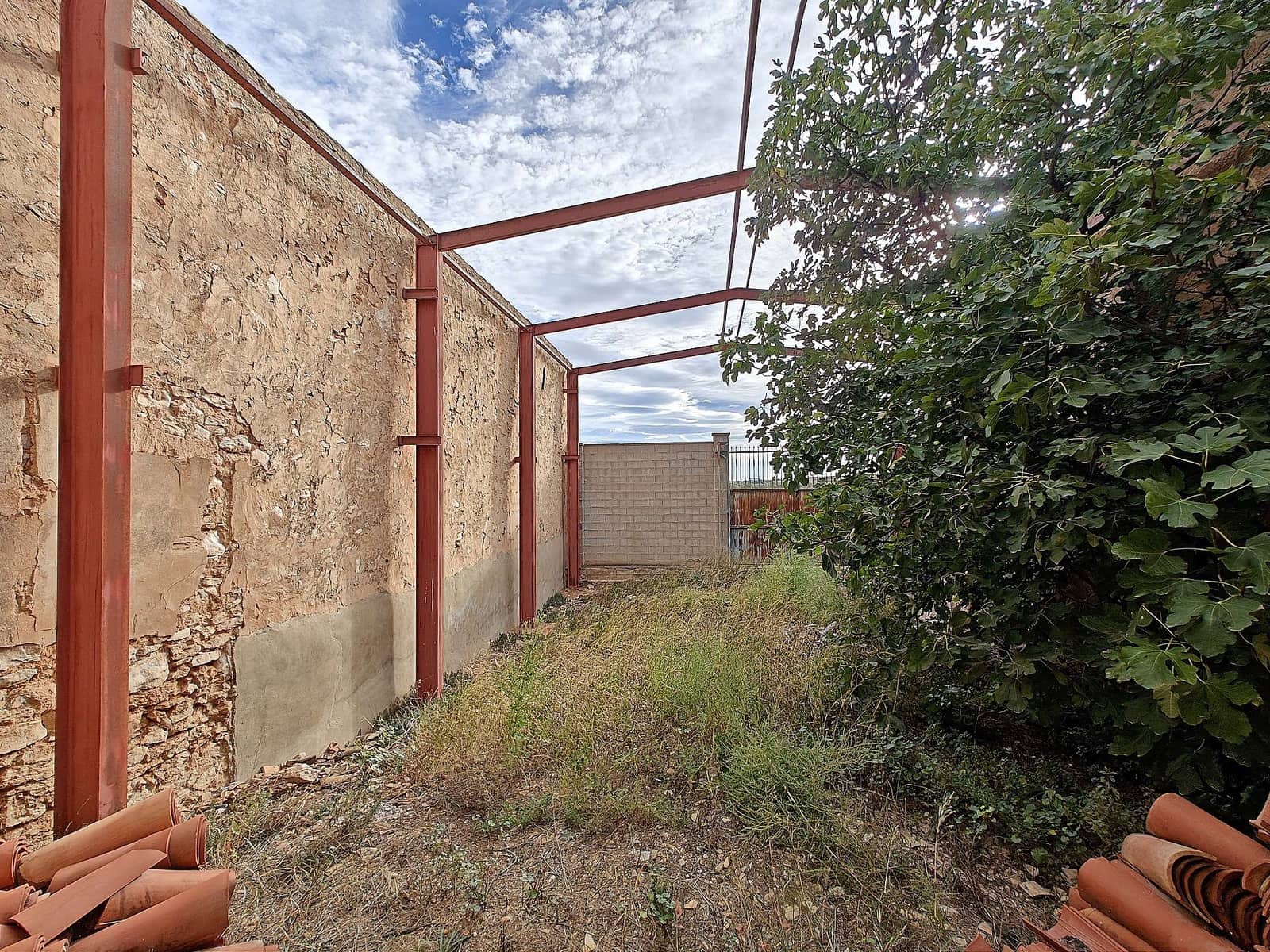 6 bedroom Finca/Country House for sale in Pinoso with pool - € 425,000 (Ref: 9789935)